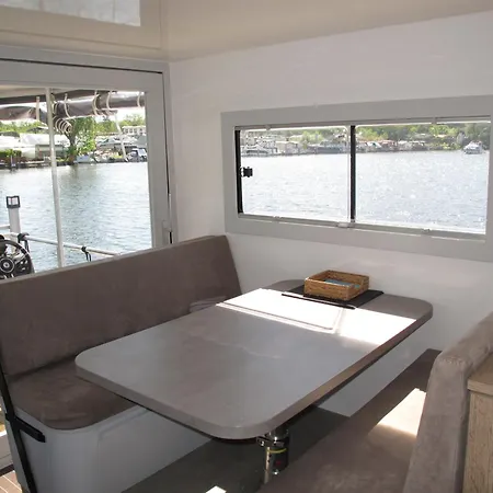 Botel Hausboot Hanna By Fewo-plan Henn100