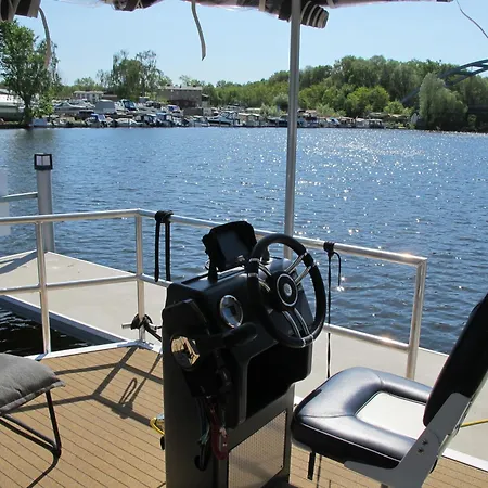 Botel Hausboot Hanna By Fewo-plan Henn100 *