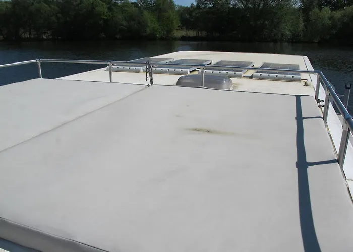 Hausboot Hanna By Fewo-plan Henn100 Botel