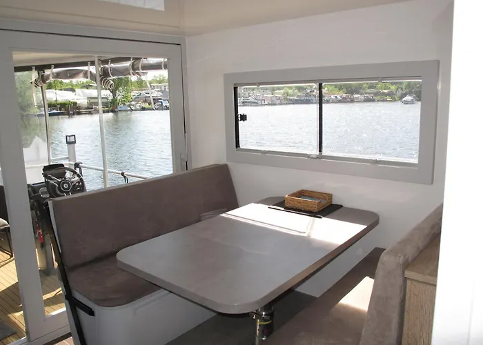 Botel Hausboot Hanna By Fewo-plan Henn100