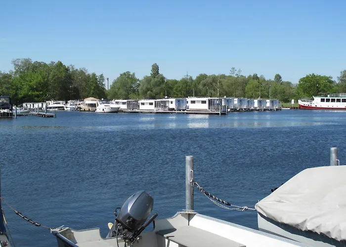Hausboot Hanna By Fewo-plan Henn100 Botel Hennigsdorf